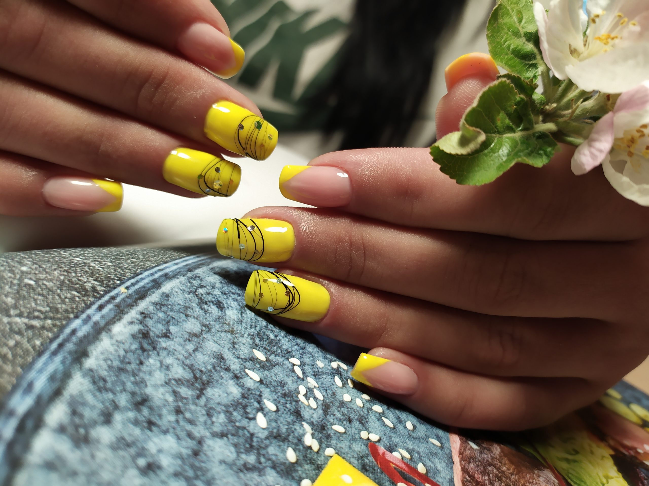 Красивые Желтые Ногти